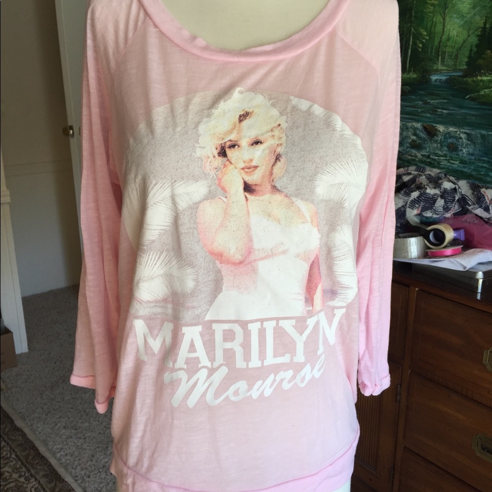 SOLD  MARILYN MONROE TEE  SOLD